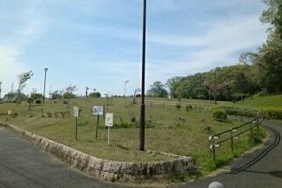 近くの水の江公園まで560m（徒歩7分）