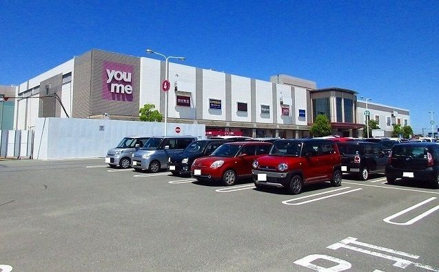 近くのゆめタウン佐賀まで3,800m（徒歩48分）