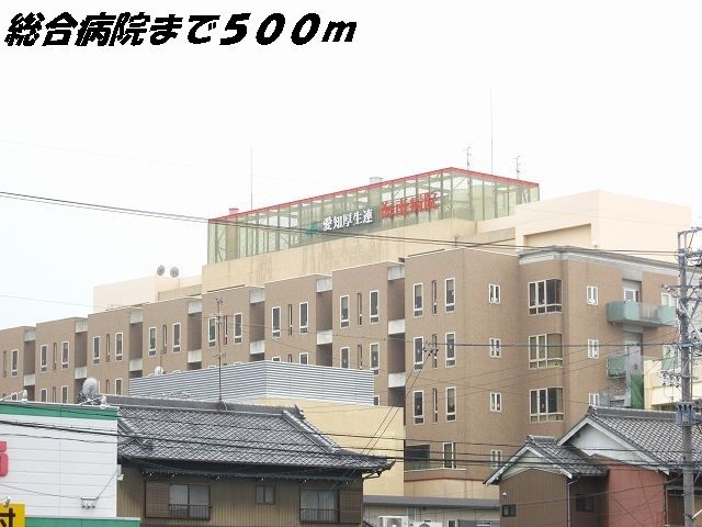 近くの海南病院まで500m（徒歩7分）