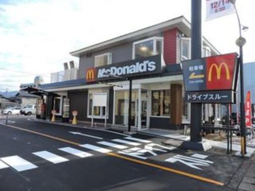 近くのマクドナルド ８号線福井店まで500m（徒歩7分）