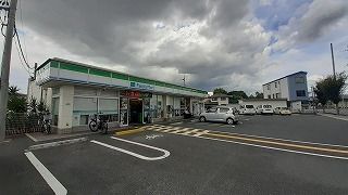 近くのコンビニまで500m（徒歩7分）