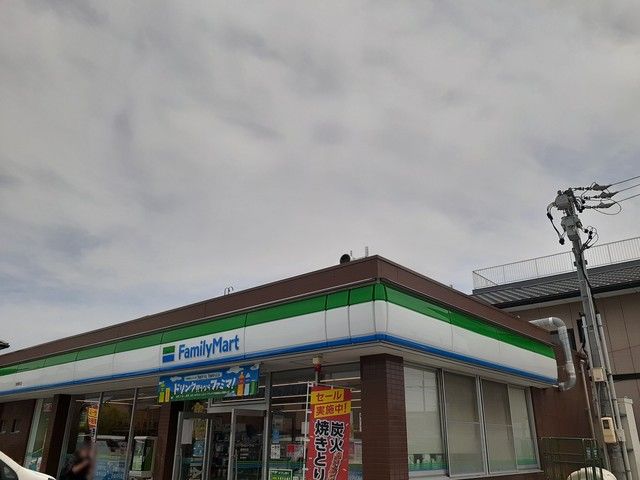 近くのコンビニまで85m（徒歩2分）