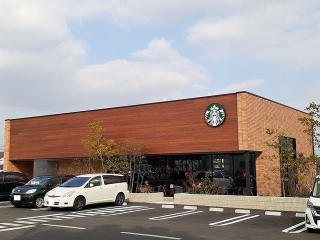 近くのスターバックス益城インター店まで450m（徒歩6分）