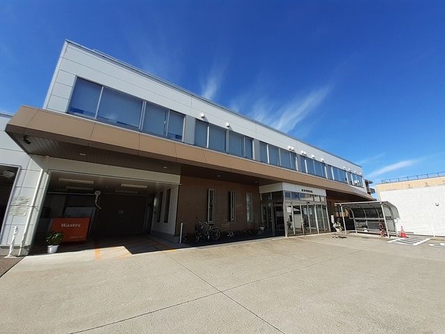 近くの渡辺内科医院まで700m（徒歩9分）