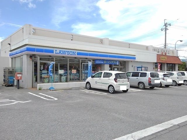 近くのローソン嘉手納屋良店まで950m(徒歩12分)