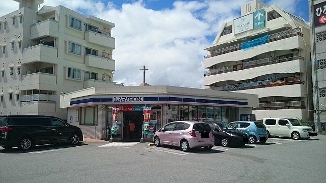 近くのローソン那覇銘苅三丁目店まで170m（徒歩3分）