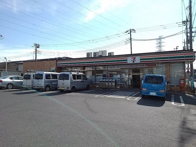 近くのセブンイレブン三郷谷口店まで1,000m(徒歩13分)