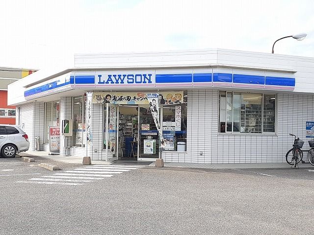 近くのコンビニまで200m（徒歩3分）