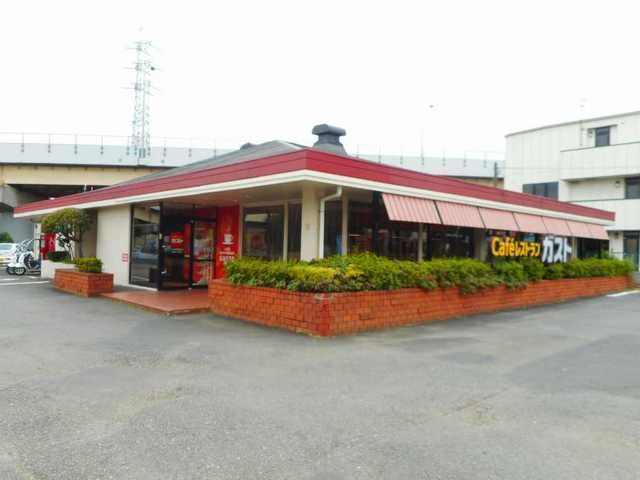 近くのガストまで1,300m（徒歩17分）