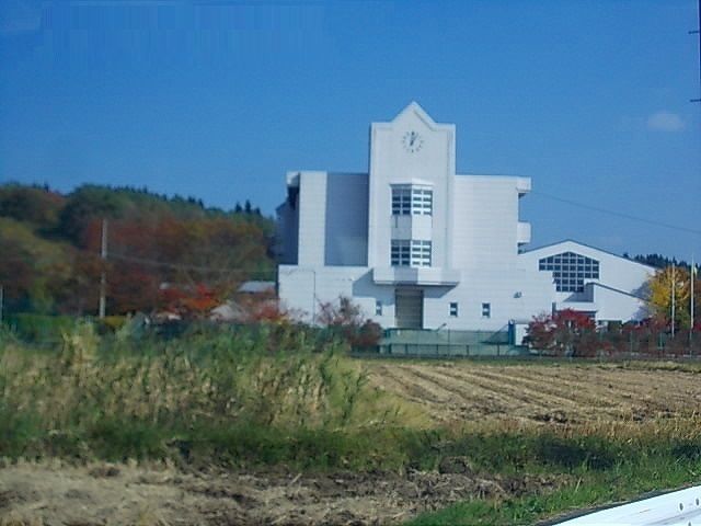 近くの下北手中学校まで800m（徒歩10分）