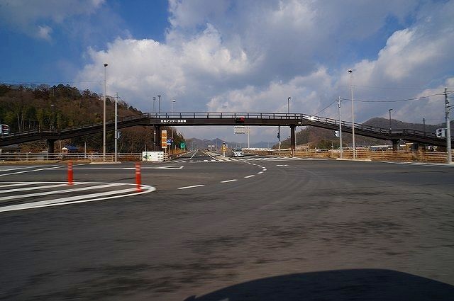 近くの足利インターまで2,100m（徒歩27分）