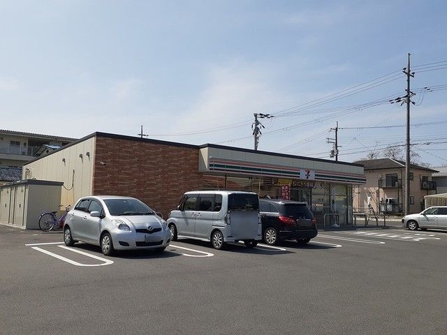 近くのセブンイレブン八坂町店様まで800m(徒歩10分)