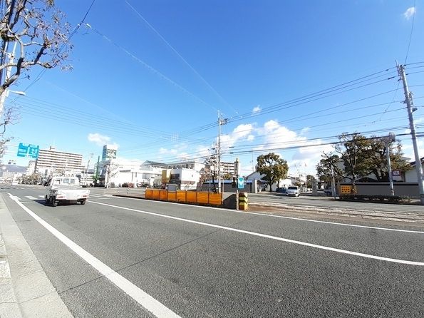 近くの桟橋通４丁目まで1,300m（徒歩17分）