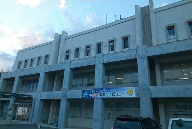 近くの潮来市役所まで240m（徒歩3分）