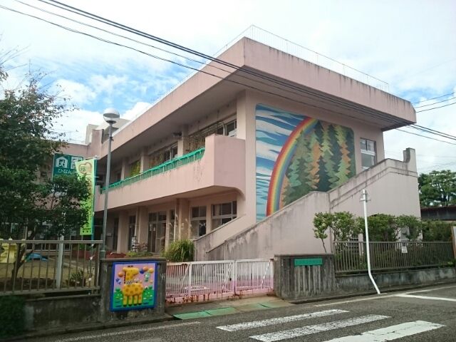 近くの市立巻保育園まで1,050m(徒歩14分)