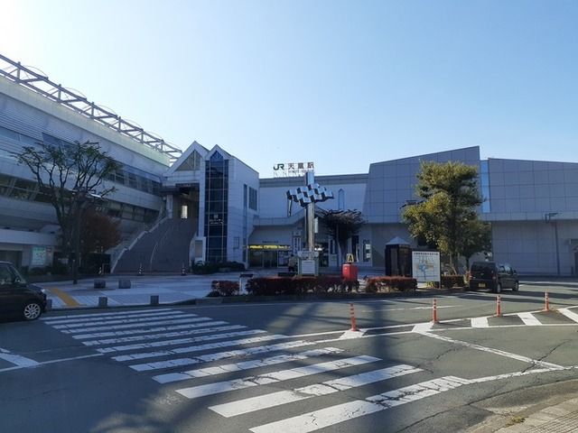 近くの天童駅まで900m（徒歩12分）