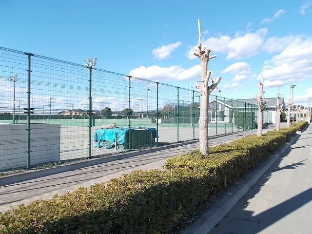 近くのあかぼり運動公園まで900m（徒歩12分）