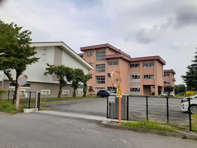 近くの前橋市立桃木小学校まで160m（徒歩2分）
