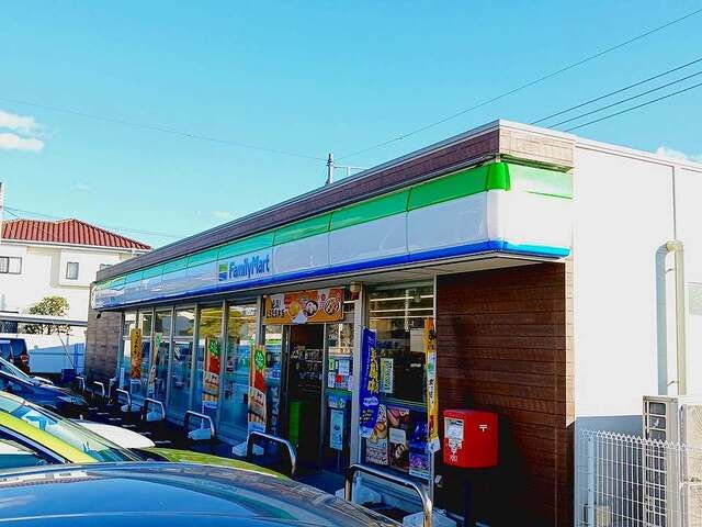 近くのファミリーマート　富士今泉店まで600m（徒歩8分）