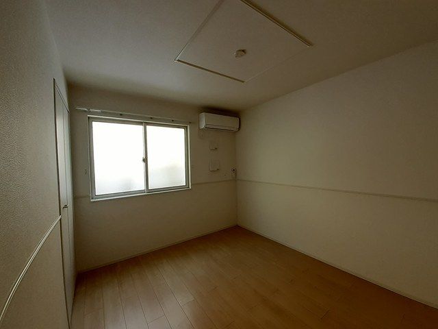 ベッドルーム