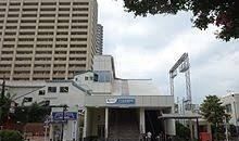 近くの駅まで700m（徒歩9分）