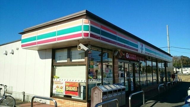 近くのセブンイレブンまで450m（徒歩6分）