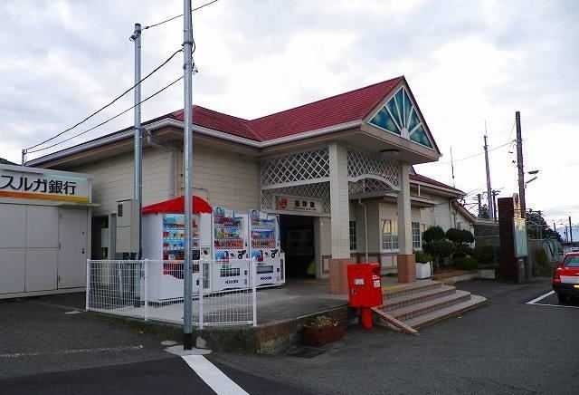 近くの駅まで500m（徒歩7分）