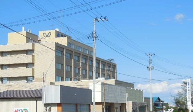 近くの渡辺クリニックまで1,100m（徒歩14分）