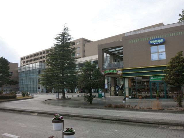 近くの浜北区役所まで1,300m（徒歩17分）