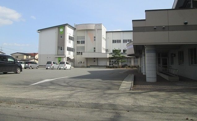 近くの十和田南小まで1,300m（徒歩17分）