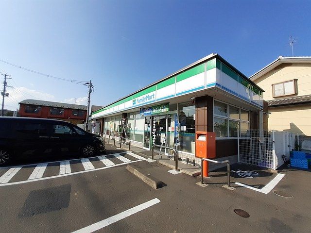 近くのファミリーマート 多賀城留ヶ谷まで450m(徒歩6分)