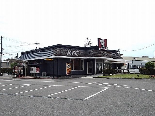 近くのケンタッキー甲府東店まで500m（徒歩7分）