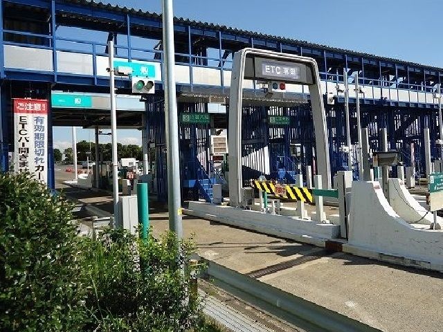 近くの大和インターまで2,000m（徒歩25分）