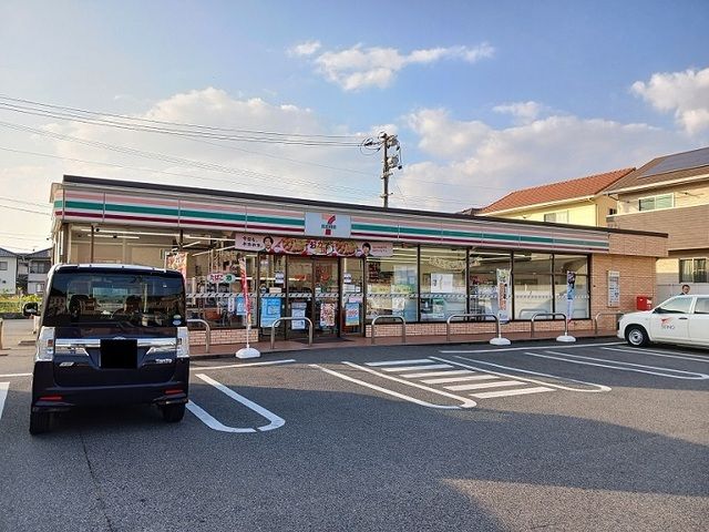 近くのセブンイレブン福山東手城3丁目まで800m(徒歩10分)