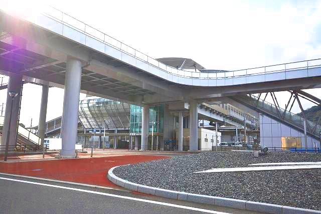 近くのＪＲ苅田駅まで550m（徒歩7分）