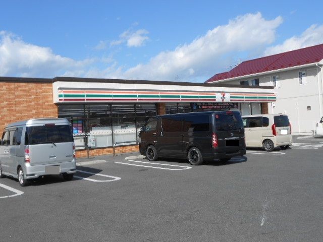 近くのセブンイレブン南川瀬町店様まで450m（徒歩6分）