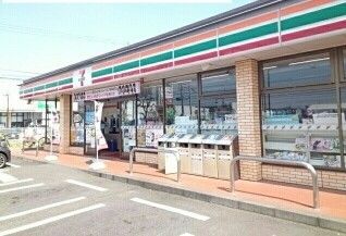 近くのセブンイレブンまで550m(徒歩7分)