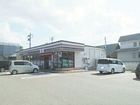 近くのセブンイレブンまで1,350m（徒歩17分）