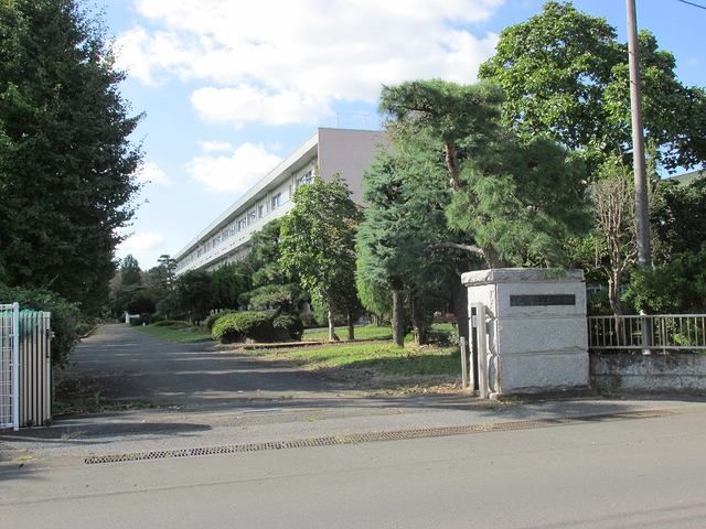 近くの上三川中学校まで280m（徒歩4分）