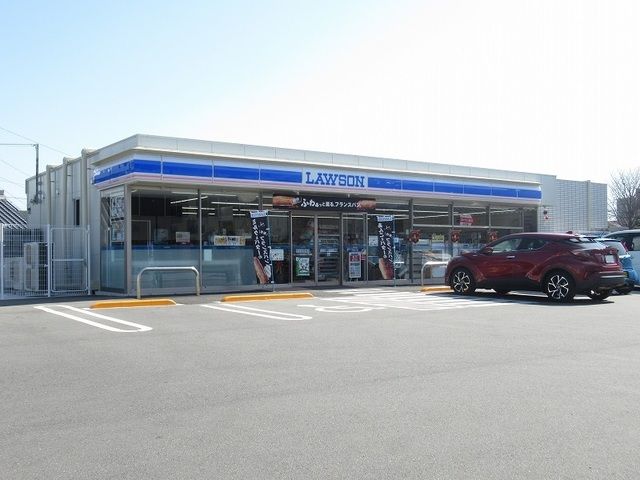 近くのローソン防府戎町二丁目店まで400m（徒歩5分）