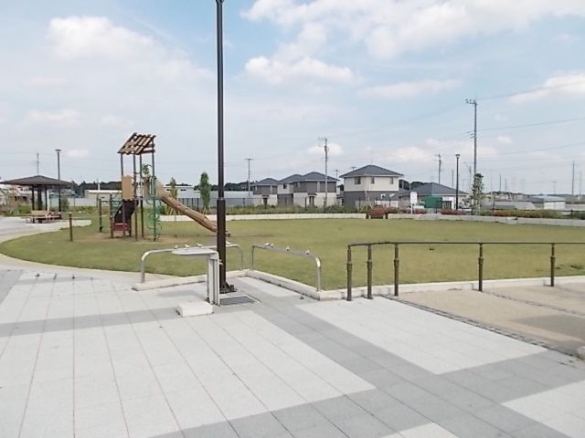 近くのふれあい公園まで350m（徒歩5分）