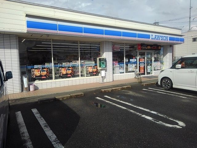近くのローソンみやき消防署前店まで560m（徒歩7分）