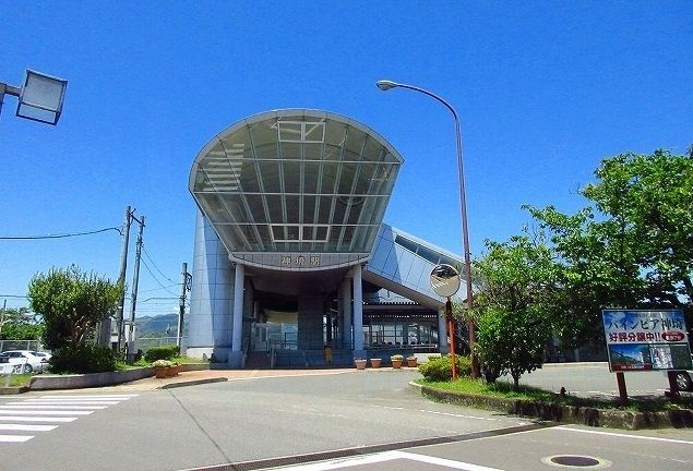 近くの神埼駅まで1,700m(徒歩22分)