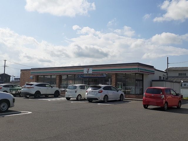 近くのセブンイレブン古川小稲葉町店まで500m(徒歩7分)