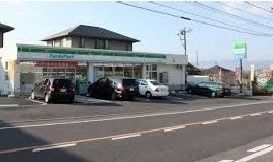 近くのファミリーマート井口台店まで550m（徒歩7分）