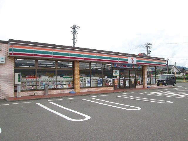 近くのコンビニまで1,700m（徒歩22分）