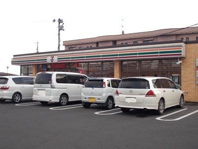 近くのセブンイレブン奥州水沢中まで500m（徒歩7分）