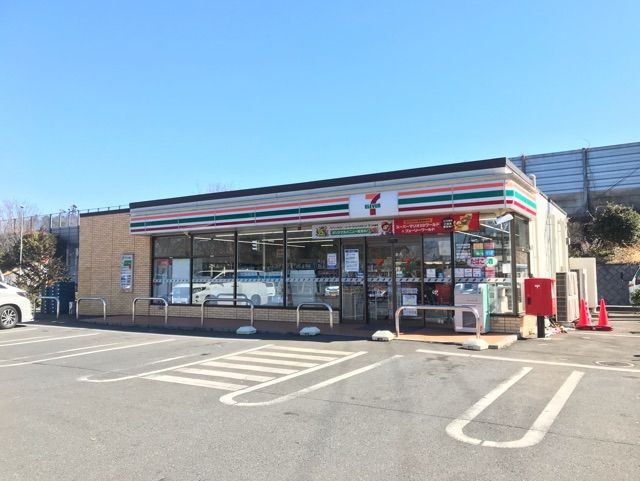 近くのセブンイレブンまで500m（徒歩7分）