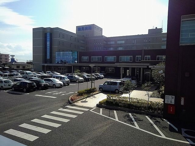 近くの鶴見病院まで700m(徒歩9分)