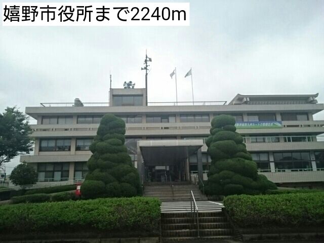 近くの嬉野市役所まで2,240m（徒歩28分）